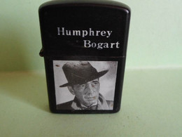 BRIQUET HUMPHREY BOGART LIGHTER Feuerzeug ENCENDEDOR ACCENDINO AANSTEKER 打火机 Léttari ライター - Autres & Non Classés