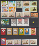 MACAU  LOT  MINT NO HINGED**   Réf  712 T - Collections, Lots & Series