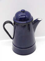 * JOLIE ANCIENNE CAFETIERE EMAILLEE BLEU Foncé Made In POLAND COLLECTION Déco   E - Théières