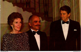 President Ronald Reagan And Nancy Reagan With King Hussein 16 November 19181 - Présidents