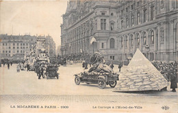 PARIS-75004-LA MI-CARÊME A PARIS 1909- LE CORTEGE A L'HÔTEL DE VILLE - Paris (04)