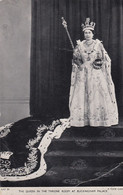 CPSM THE QUEEN IN THE THRONE ROOM AT BUCKINGHAM PALACE - Buckinghamshire