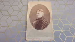 GENEALOGIE NOBLESSE CDV MME  REY DE MOUCHET NEE MARIE DE GUESTA PAR  VICTOIRE LYON - Ancianas (antes De 1900)