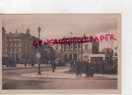 53- LAVAL- LA PLACE DU 11 NOVEMBRE -MME ROBY GARDIENNE RUINES ORADOUR SUR GLANE  1963 - Laval