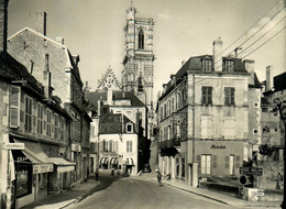 Clamecy * Débit De Tabac Tabacs TABAC Bar * Rue , Porte Randon Et Tour St Martin * BATA Chaussures - Clamecy