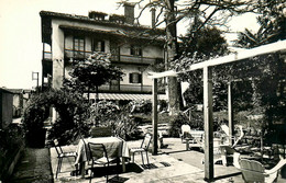 Ciboure , St Jean De Luz * 2 CP * Hôtel HELRO BAITA * Vu Côté Jardin Et Le Salon - Ciboure