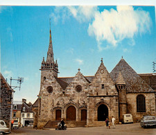 Plestin Les Grèves * La Place De L'église Du Village - Plestin-les-Greves