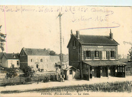 Fortel * Vue Sur La Gare Du Village * Ligne Chemin De Fer - Andere & Zonder Classificatie