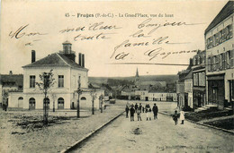 Fruges * La Grand Place Du Village , Vue Du Haut * Villageois - Fruges