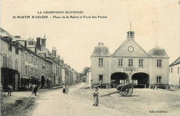 St Martin D'ablois * La Place De La Mairie Et Hôtel Des Postes * Villageois - Autres & Non Classés