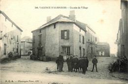 Valence D'albigeois * Rue Et Un Coin Du Village * Villageois - Valence D'Albigeois