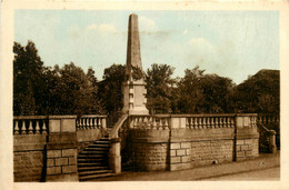 Cirey * Place Et Le Monument Aux Morts Du Village - Auxonne