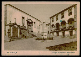 BRAGANÇA - Largo Do General Spúlveda. ( Ed. Da Livraria Mário Péricles Da Cruz)  Carte Postale - Bragança