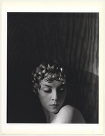 Horst P. Horst: Helen Bennett - Hair, 1935 Vogue (1992 Sheet: Form Horst 27.5 X 35.5 CM) - Zonder Classificatie