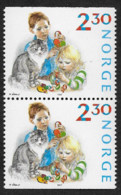 Le Chat - NORVEGE - Yvert 940** Paire Verticale - Issue De Carnet - Décoration De Noël - 1987 - Dentelé 3 Côtés - Ungebraucht