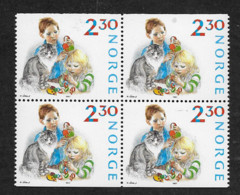 Le Chat - NORVEGE - Yvert 940** Bloc De 4 - Issu De Carnet - Décoration De Noël - 1987 - Dentelés 3 Côtés - Unused Stamps