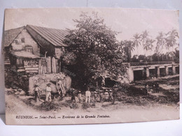 French Colonies. France CPA LA REUNION Saint-Paul Environs De La Grande Fontaine - Saint Paul