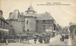 Cpa Lannion, La Vieille Hôtellerie De La Rue Kérampont, Animée - Lannion