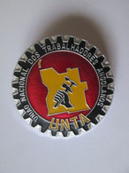 Rare! Insigne Vintage Angola Federation Syndicale Des Annees 70/Angola Trade Union Badge From The 70s - Associations