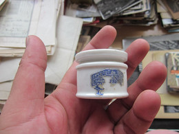 An Old Porcelain Medicine Or Cream Bowl Institut De Bea....i Think It's French - Medizinische Und Zahnmedizinische Geräte