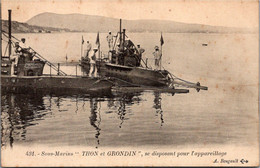 Bateau - Sous Marins "THON Et GRONDIN " Se Disposant Pour L'appareillage Edition A. Bourgault - Submarinos