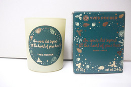 YVES ROCHER " AU COEUR DES SAPINS" BOUGIE 70 Gr //BOITE ET BOUGIE IMPECCABLES  LIRE ET VOIR!! - Non Classés