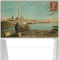 50 CHERBOURG. Steamers Compagniers Transatlantiques Et Barque De Pêcheurs Dans Le Port 1930 - Cherbourg