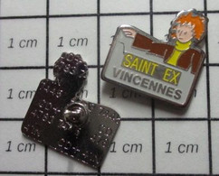 SP10  Pin's Pins / Beau Et Rare / THEME : ADMINISTRATIONS / ECOLE ST EX PETIT PRINCE ST EXUPERY VINCENNES - Administrations