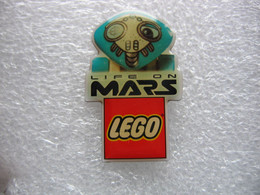 Pin's Publicité Pour LEGO. Life On Mars - Games