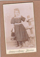 Photographie Ancienne XIXème CDV Photographie Centrale Angers Jeune Fille Avec Panier Chaumoitre Pompeirac - Antiche (ante 1900)