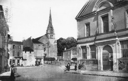 LA MOTHE ST HERAY - Vue Sur La Place G. CLEMENCEAU - La Mothe Saint Heray