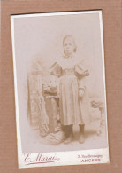 Photographie Ancienne XIXème CDV Portrait Plein Pied Enfant Jeune Fille Marais Rue Bressigny Angers - Antiche (ante 1900)