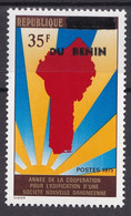 BENIN 1992 MICHEL 525 35F Val. 60€ - ANNEE COOPERATION SOCIETE NEW SOCIETY MAP - OVERPRINT SURCHARGE OVERPRINTED MNH - Bénin – Dahomey (1960-...)