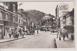 HAYANGE - CARTE PHOTO - RUE DU MARECHAL FOCH - COMMERCES ET ANIMATION - PAS COURANTE - Hayange