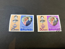 (stamp 4-9-2022) Brunei - 2 Mint Stamps (Royal Wedding) - Brunei (1984-...)