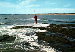 SAINT BREVIN La Pêche Au Lancer à L'Hermitage ( Pêcheur)           (recto-verso) 44 - Saint-Brevin-l'Océan