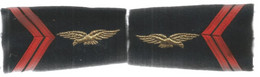 Militaria, Passant D'épaule ,  Lot De 2 , Frais Fr 1.95 E - Blazoenen (textiel)