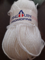 1  PELOTE   BLANCHE PINGOUIN   BLANCHE - Wool
