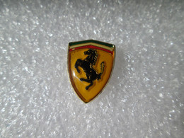 PIN'S     LOGO  FERRARI    16X12 Mm - Ferrari