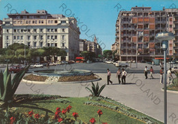 Delcampe - CARTOLINA  PESCARA,ABRUZZO,HOTEL ESPLANADE E PIAZZA 1°MAGGIO,SPIAGGIA,ESTATE,MARE,VACANZA,BELLA ITALIA,VIAGGIATA 1972 - Pescara