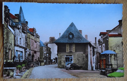 56 : Rochefort-en-Terre - Place Du Puits - CPSM Format CPA Colorisée  - (n°24241) - Rochefort En Terre