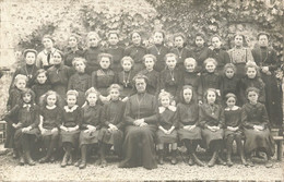 28 - EURE ET LOIR - MONTIGNY-LE-GANNELON - Carte Photo Classe De Filles à Identifier Et Dater D. LALLIER- 10878 - Montigny-le-Gannelon