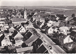 TAVAUX (39) Vue Générale De La Route De Dole Et De L'église - Tavaux