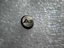 PIN'S    AUDI  LOGO  A3 - Audi