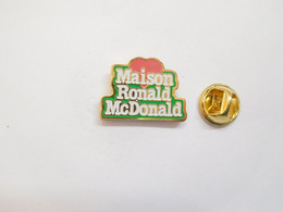 Beau Pin's , McDonald's , McDo , Maison Ronald McDonald - McDonald's