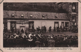 CPA Foret De Rambouillet - Chasse à Courre - équipages De Bonnelles - A Mme La Duchesse D'uzes - Cour Du Manoir - Jacht