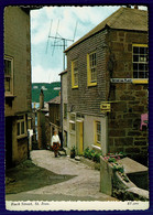 Ref 1562 - Postcard - Back Street . Bethesda Place - St Ives Cornwall - St.Ives