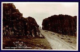 Ref 1564 -  Real Photo Postcard - Giant's Causeway Gateway - County Antrim - Ireland - Antrim