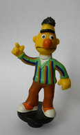 SESAME STREET - JIM HENSON FIGURINE BART - FIGURINES BULLYLAND BERT MONTE SUR EMBOUT CRAYON - Andere & Zonder Classificatie