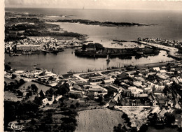 Concarneau * Vue Aérienne Sur La Ville - Concarneau